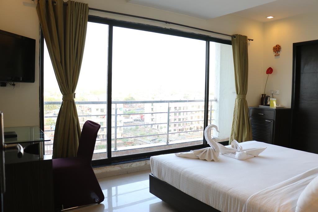 Pallavi A'Vida Navi Mumbai Room photo