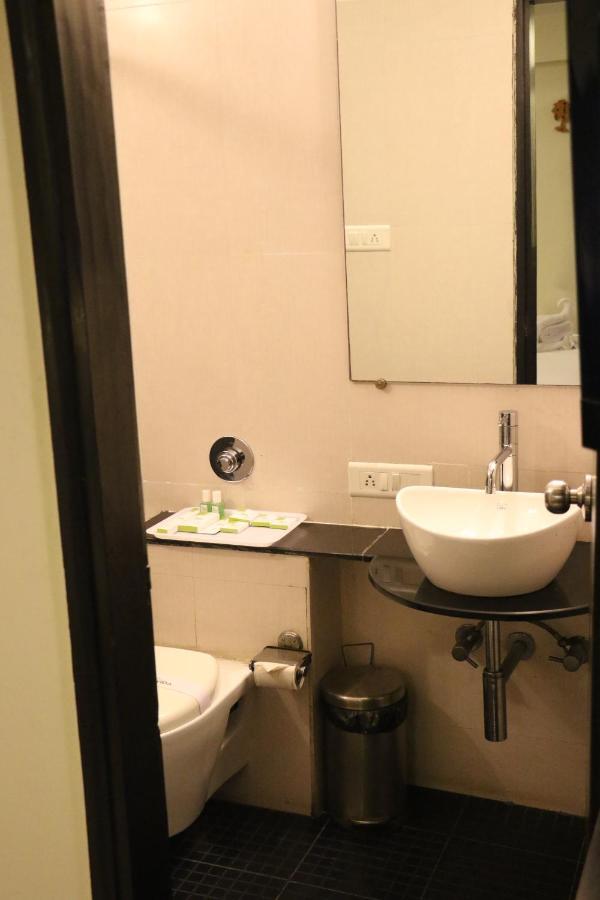 Pallavi A'Vida Navi Mumbai Room photo
